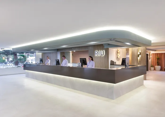 Hotel Riu Paraiso Lanzarote 4*