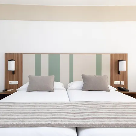 Riu Paraiso Lanzarote بويرتو ذيل كارمين