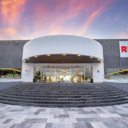 Riu Paraiso Lanzarote Hotel