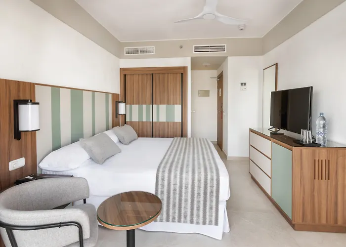 Riu Paraiso Lanzarote 4*