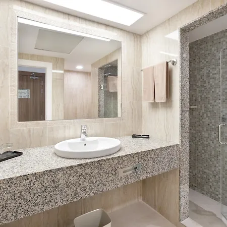 Riu Paraiso Lanzarote Hotel