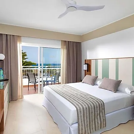 Hotel Riu Paraiso Lanzarote 4*